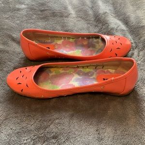 3/$20✨ Alia pink coral cut out flats